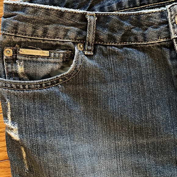 Cute “rugged look” Michael Kors jeans with manufactured “wear” and “tear” EUC - Picture 5 of 10